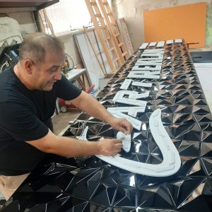 E-art reklam izmir tabela